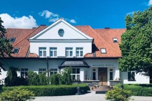 Dworek Romanowski – Hotel and Restaurant