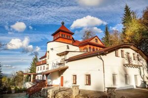 Dworek Szwajcaria by MHotels