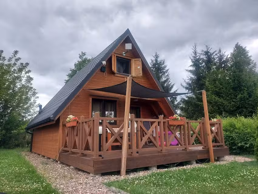 Wild Corner – Ferienhäuser am Fluss Narew
