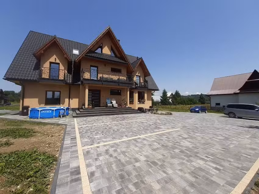 Highlander’s Hollow