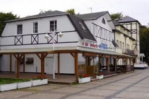 Fala Ustka | Restauracja i pokoje z widokiem na morze