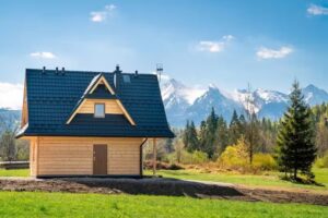 A highlander’s cottage on the Białka River