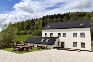 Owl Mountains stop Dad House