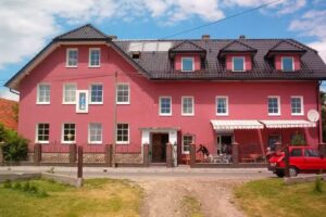 ELLA INN Lipniki Inn