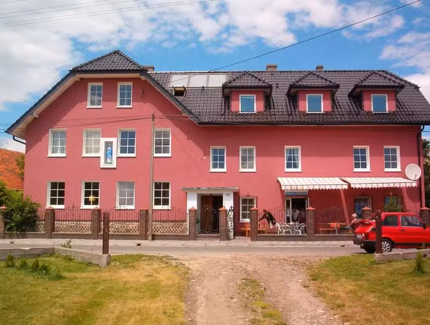 ELLA INN Lipniki Inn