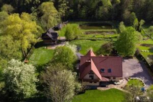 Gościniec Pod Małym Królem – Noclegi Bieszczady