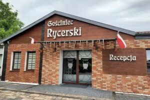 KNIGHT’S HOSTEL Arkadiusz Mroczkowski