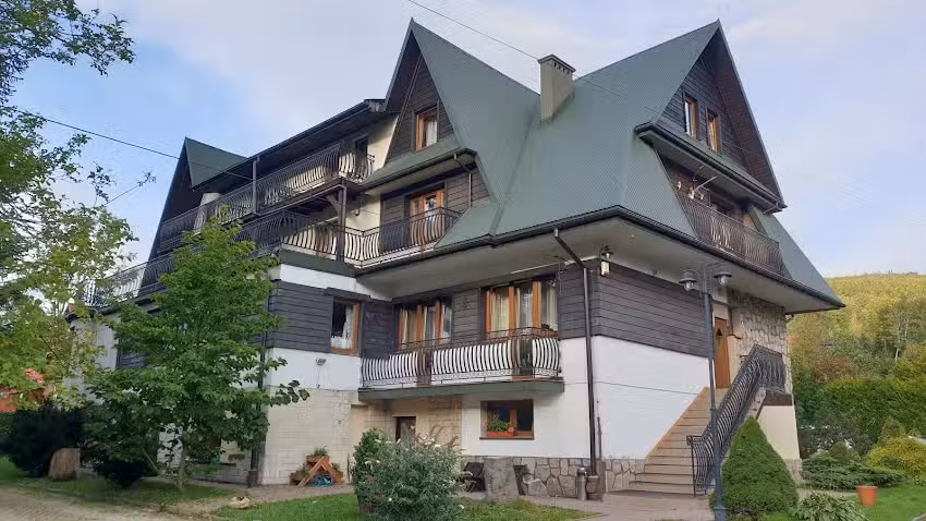 HALNY Recreation and Training Center in Zawoja