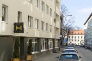 Helvetia Hostel – accommodation in Warsaw City Center