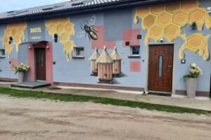 Bienenschutz-Hostel