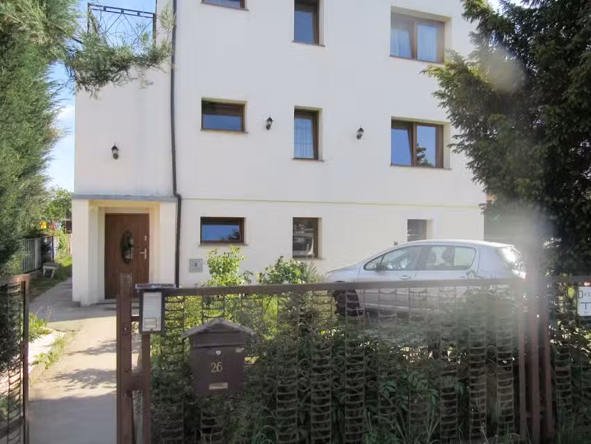 Chamomile Airport Hostel