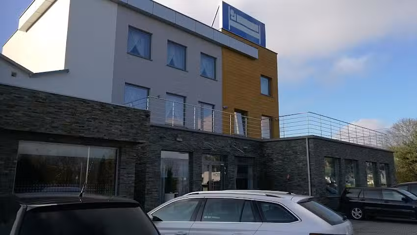 Hotel Auto Port Renice