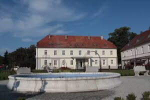 Hotel Court Park Nysa