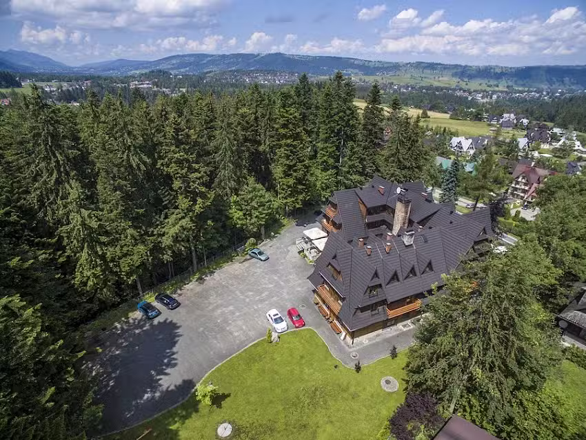 Hotel Dwór Karolówka