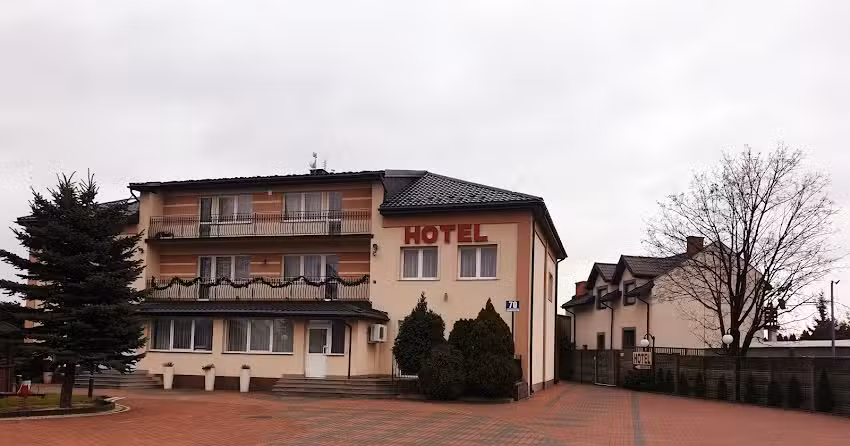 HOTEL „E7“ RADOM
