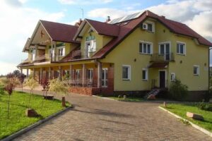 Hotel “Under the Swallow”