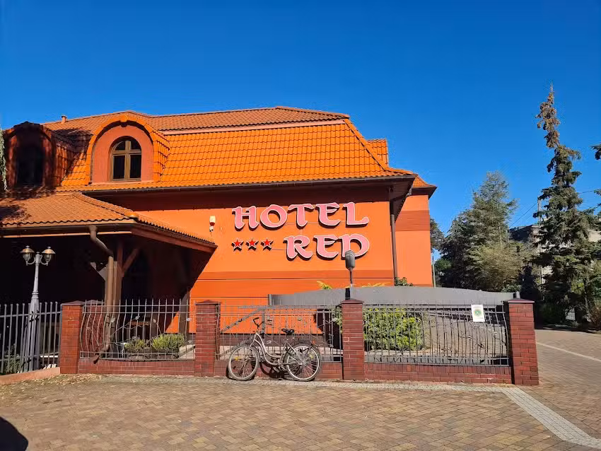 Hotel RED i Restauracja SIESTA