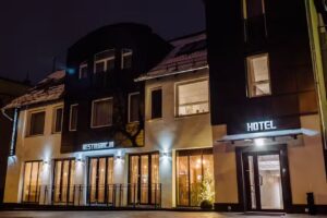 Hotel & Restauracja Chrobrego 9