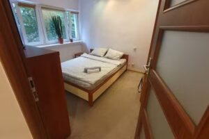 Hotels, Nocowanie w Łódzi