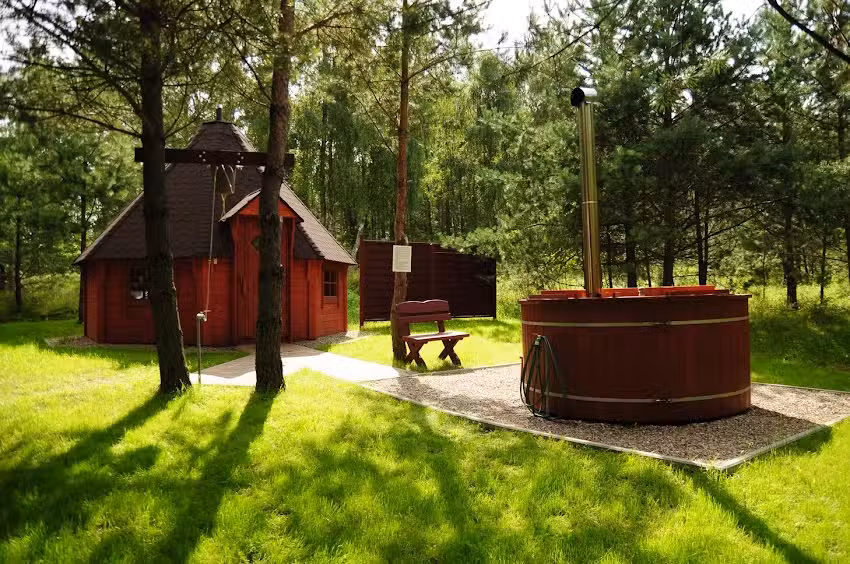 Jarefka Całoroczne domki nad jeziorem do wynajęcia na Kaszubach Domek z sauną Balia bania Kaszuby