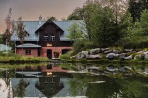 Swallow Home and SPA