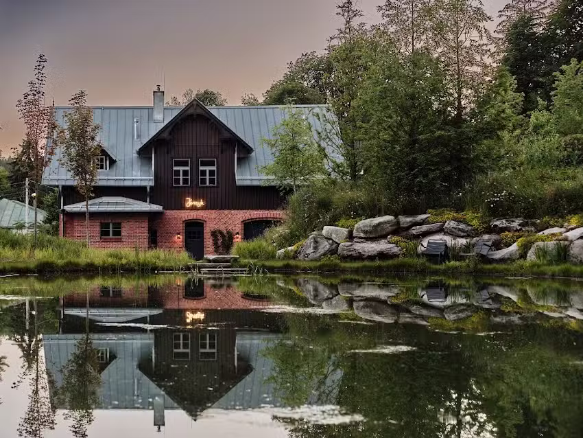 Swallow Home and SPA