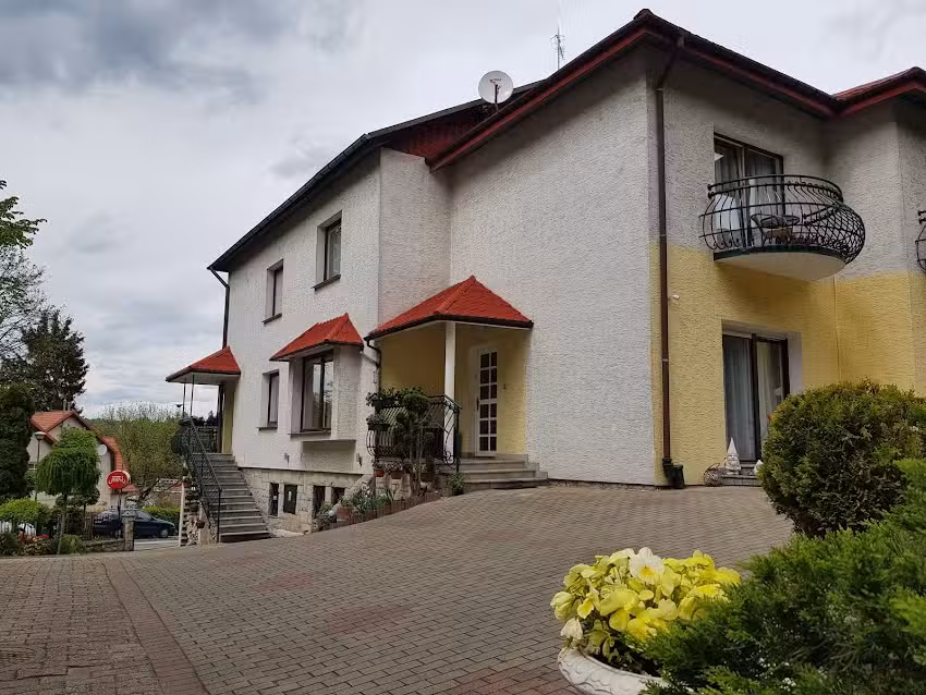 Jaśminowy Dw&oacute;r