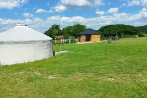 Jurte in Dębowina – Unterkunft Dębowina Kłodzko – Glamping – Ferienhaus zu vermieten Dębowina Kłodzko – Unterkunft in einer Jurte