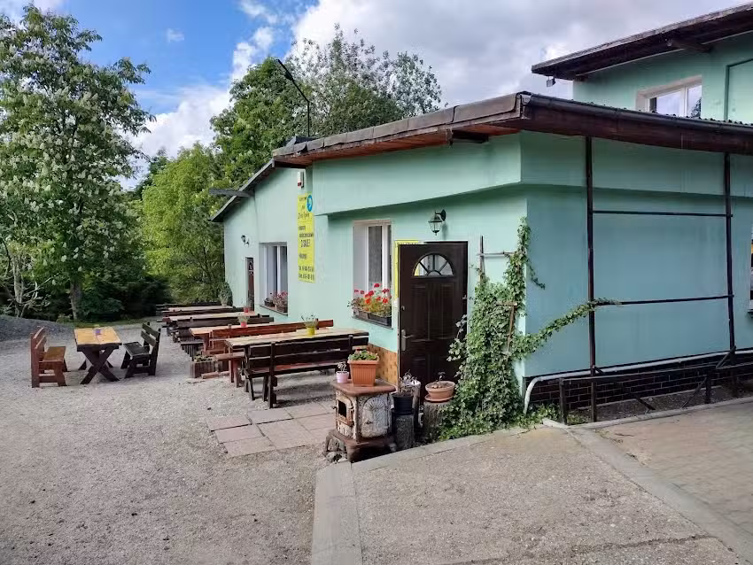 The Golden Fish Inn Accommodation Rose Garden