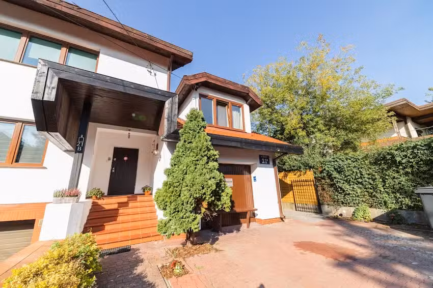 Хостел в Варшаве – Nowe Wlochy Home – Gostiny Dom