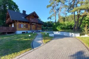 Comfortable Forest Manor Sztutowo