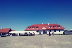 Kresowa-Siedlung • Restaurant • Gelegentliche Veranstaltungen • Unterkunft