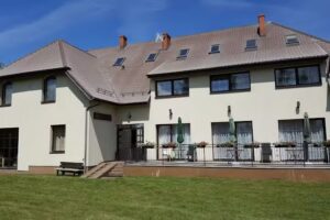 Krystyna Guesthouse Accommodation by the Sea Rooms for Rent Cheap Accommodation