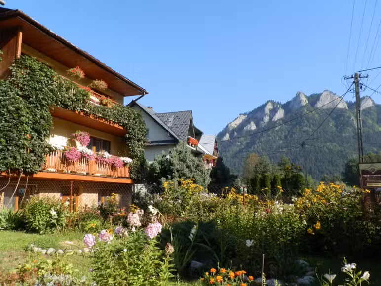 The Three Crowns Headquarters