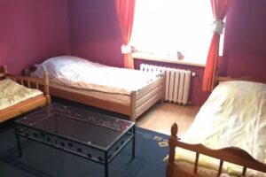 Accommodation for workers near the A4