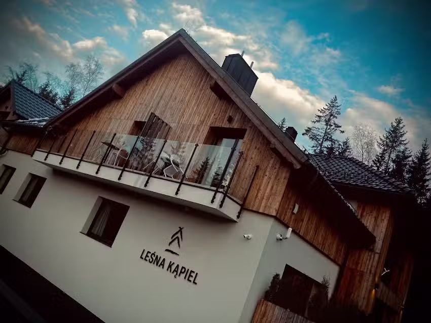 Leśna Kąpiel Karpacz – apartamenty oraz domki z prywatną sauną i basenem