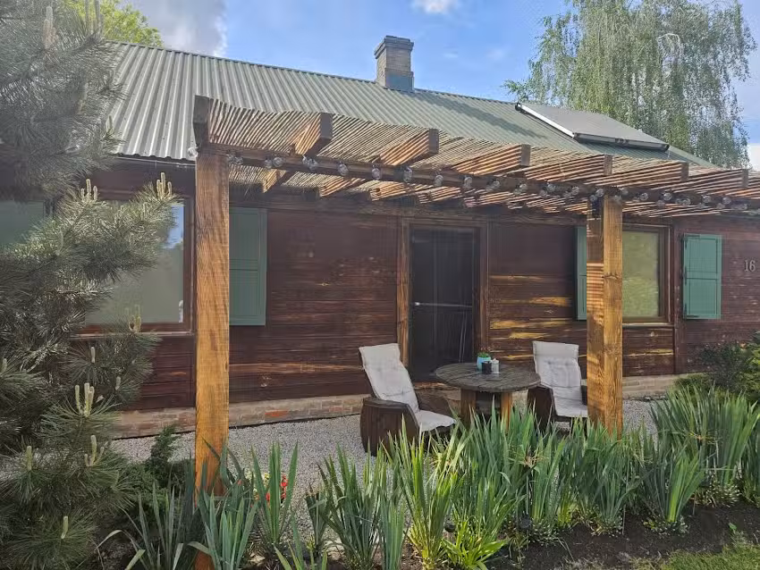 Lubię Nic przytulny dom z basenem