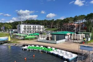 MARINA SŁAWA. Hotel – Tavern – Port