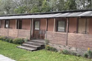 Motel on the Obra River