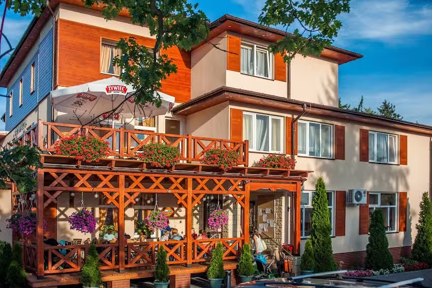 NADRZECZE Ośrodek wypoczynkowo-szkoleniowy