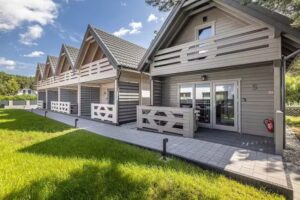 Natura Jantar, year-round wooden houses, rental of electric bikes, scooters, e-foil, hot tubs