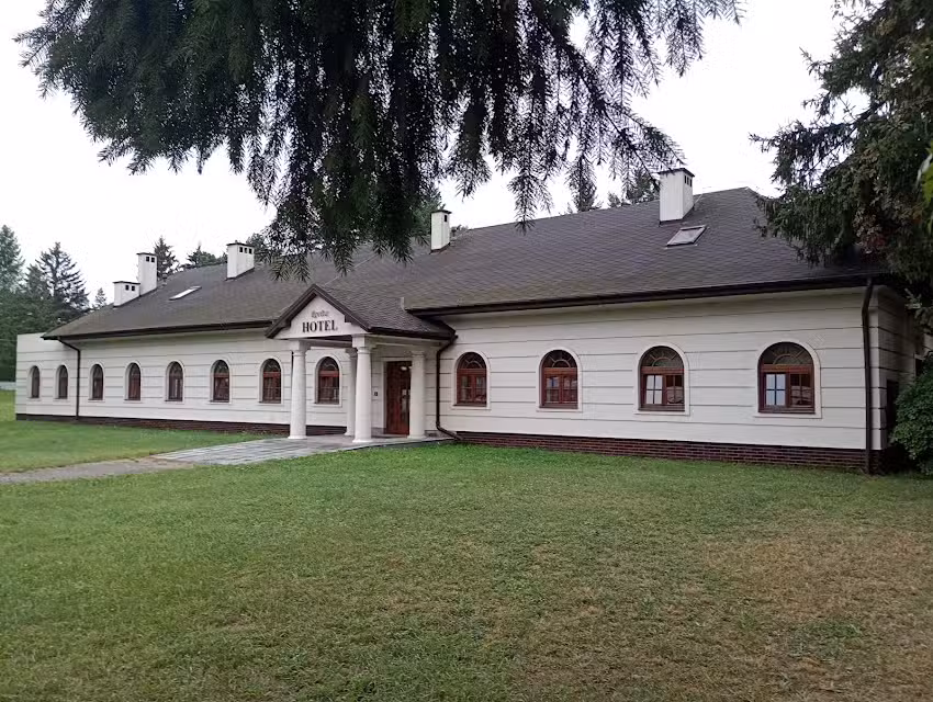 Nature Clinic Park Revita Hotel in Józefów