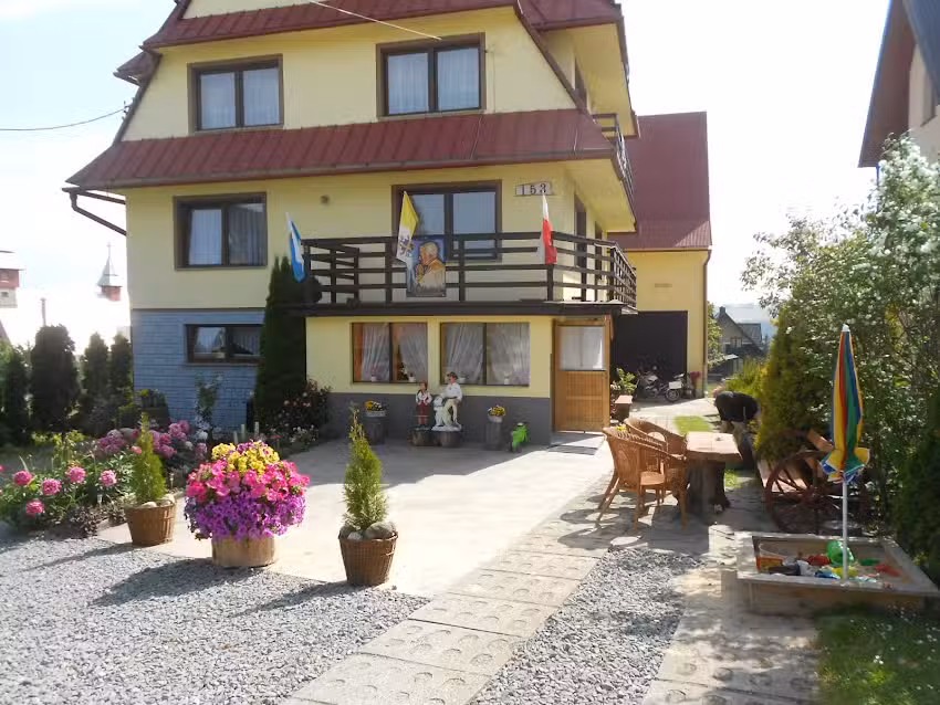 Misery Maria, Władysław. Agrotourism