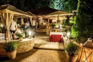 Nights and Days Hotel & Restaurant. HOCHZEITEN – FAMILIENFEIERN – KONFERENZEN.