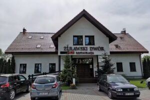 Noclegi i Restauracja Pawlakowa Zagroda