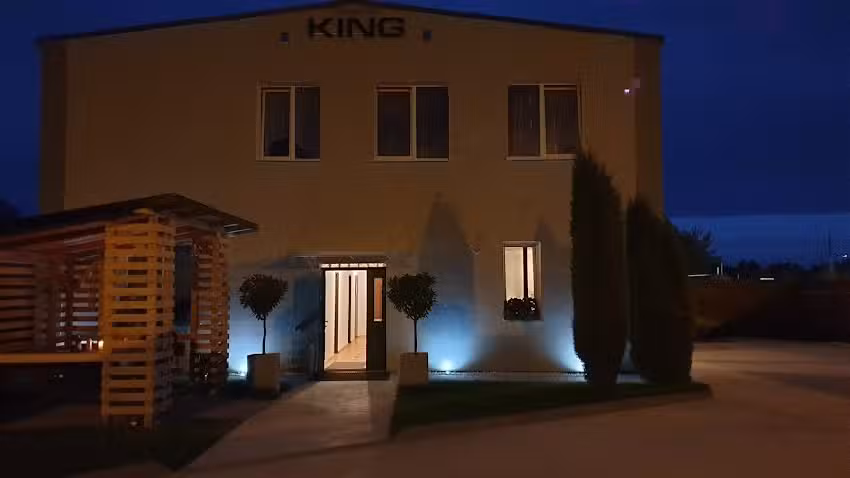 NOCLEGI – King Guest Inn