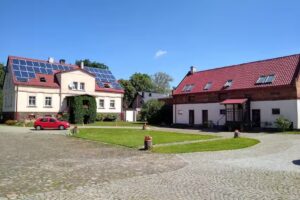 Noclegi na wsi 5 km od Lubina. Info/rezerwacje: 8:00-20:00