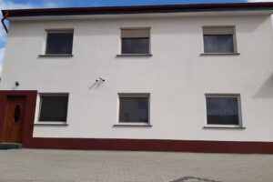 “Accommodation by the Pond” by Zbigniew Maury