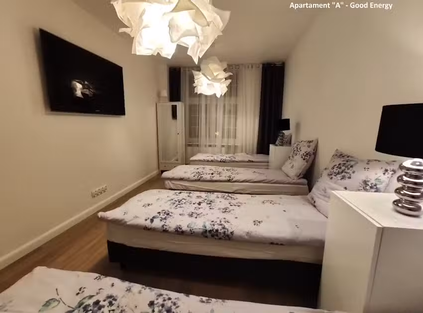 Unterkunft in Elbląg – Gute Energie – Altstadt – Touristen und Arbeiter