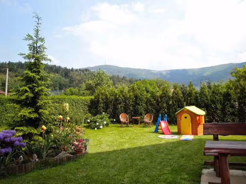 Olimp. Noclegi, kwatery prywatne. Nikiel J.